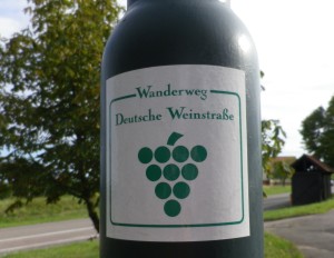 Wanderweg Deutsche Weinstrasse Marking