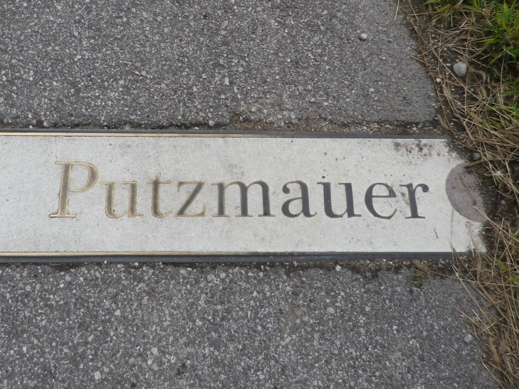 Putzmauer Sign