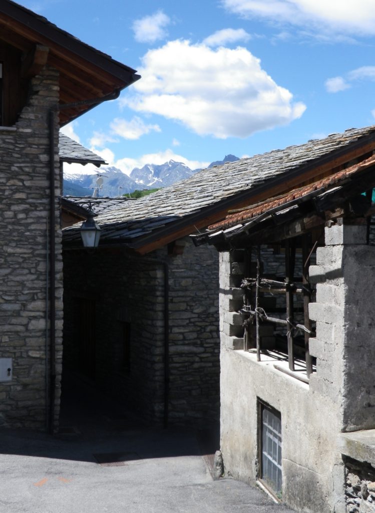 Steep Rooves and Overhanging Eaves