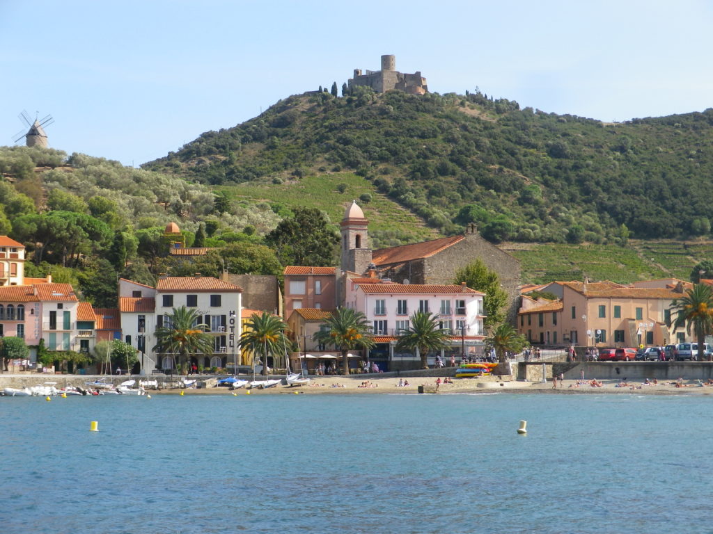 Beach, Windmill, Vineyards and Castle